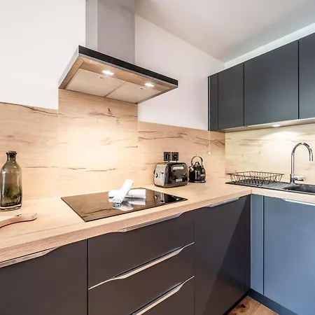 Opale - By Emerald *