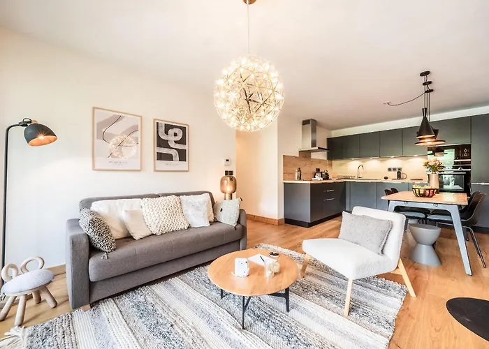 Opale - By Emerald 梅杰夫